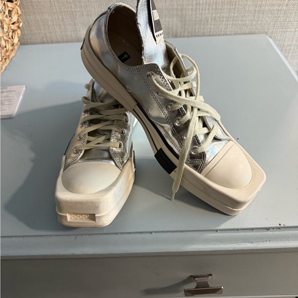 Converse Silver White Chuck Taylor All Star 70 Ox Sneakers - Picture 3 of 5